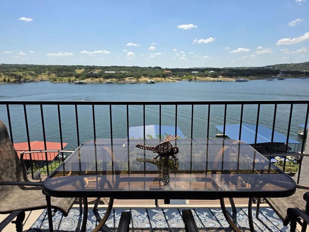 1601 Judy Lynn Drive Spicewood TX 78669