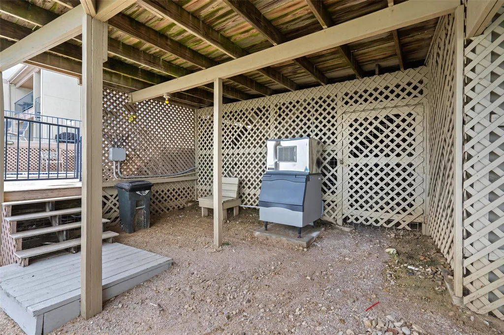 1601 Judy Lynn Drive Spicewood TX 78669