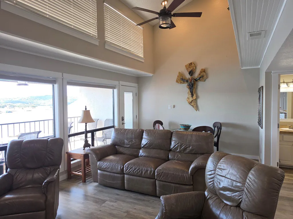 1601 Judy Lynn Drive Spicewood TX 78669