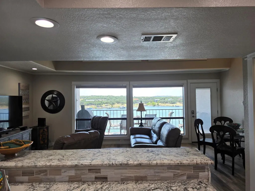 1601 Judy Lynn Drive Spicewood TX 78669