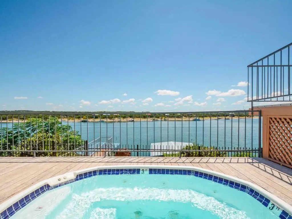 1601 Judy Lynn Drive Spicewood TX 78669