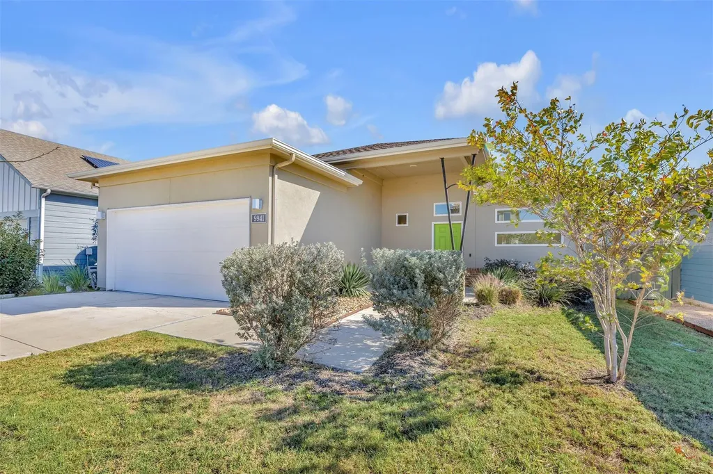 9941 Comely Bend Manor TX 78653