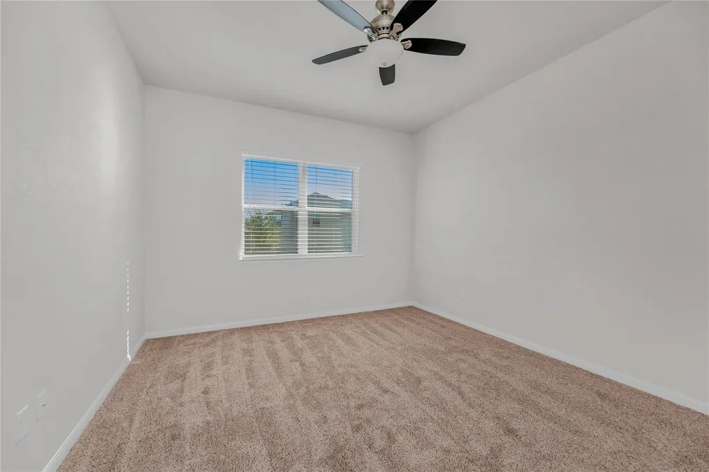 9941 Comely Bend Manor TX 78653