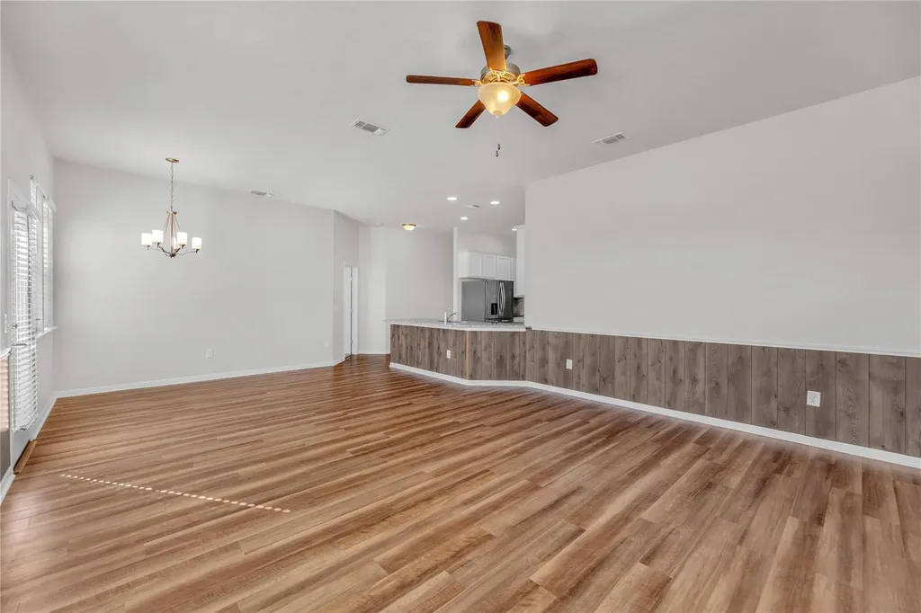 9941 Comely Bend Manor TX 78653