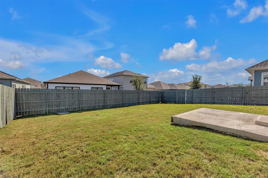 9941 Comely Bend Manor TX 78653