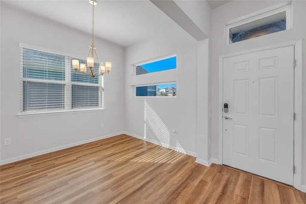 9941 Comely Bend Manor TX 78653