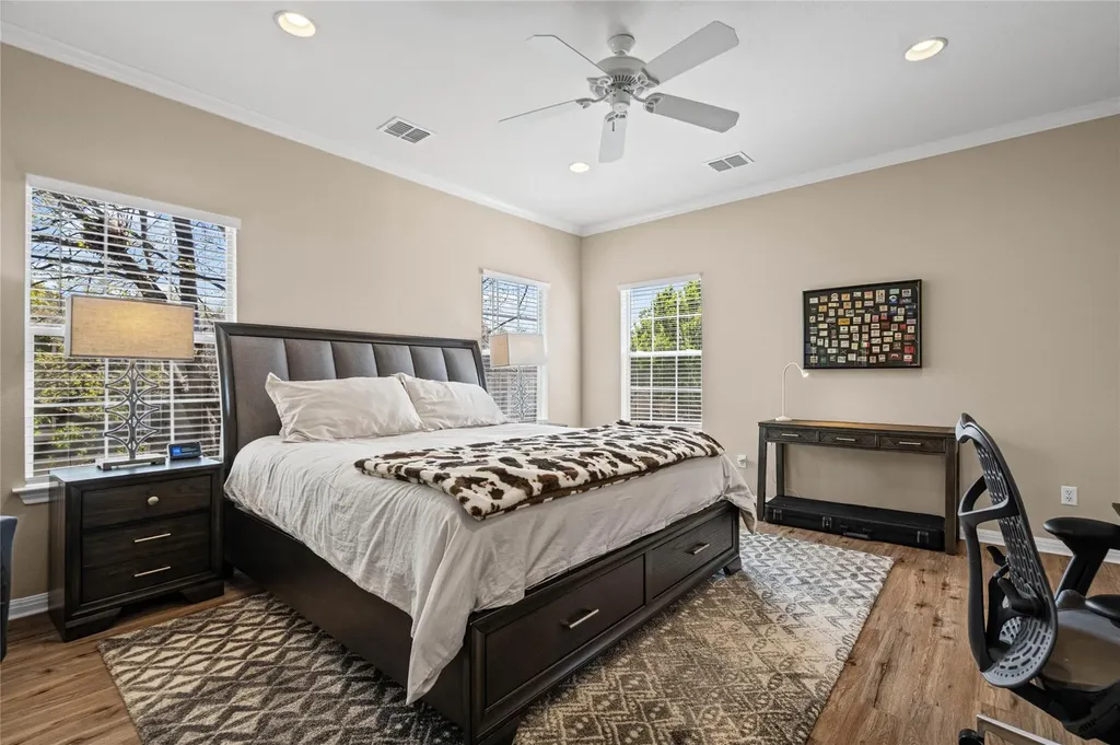 411 W St Elmo Road Austin TX 78745
