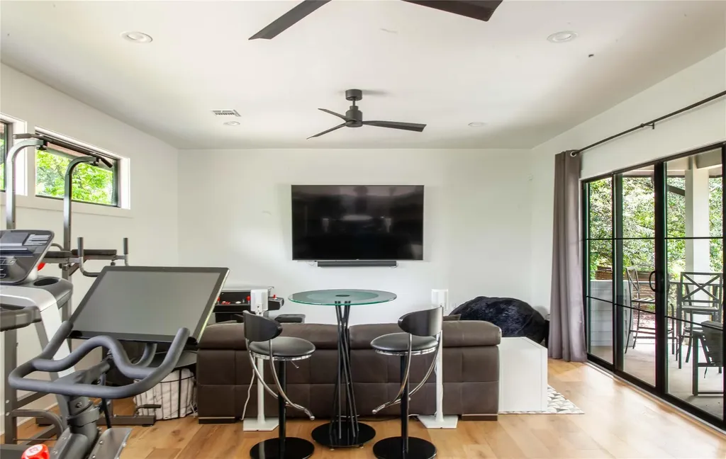 6100 Gena Court Austin TX 78757
