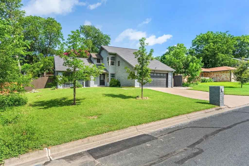 7906 Keneshaw Drive Austin TX 78745