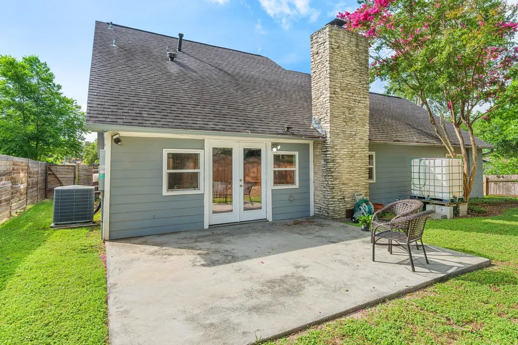 7906 Keneshaw Drive Austin TX 78745