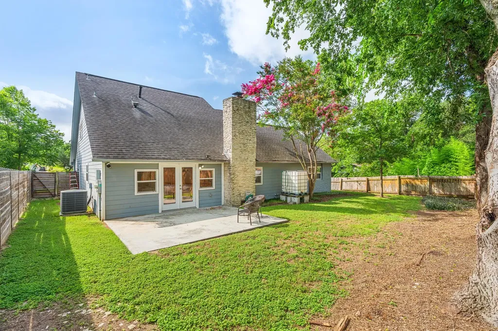 7906 Keneshaw Drive Austin TX 78745