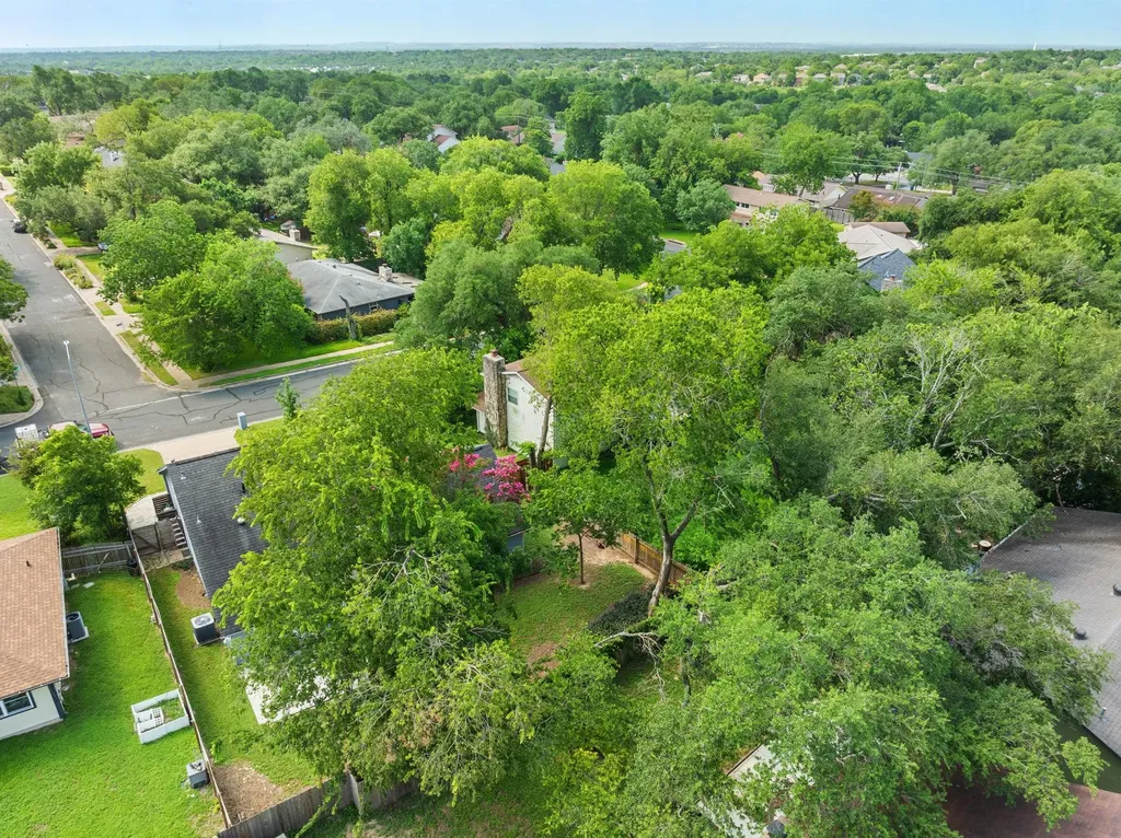 7906 Keneshaw Drive Austin TX 78745