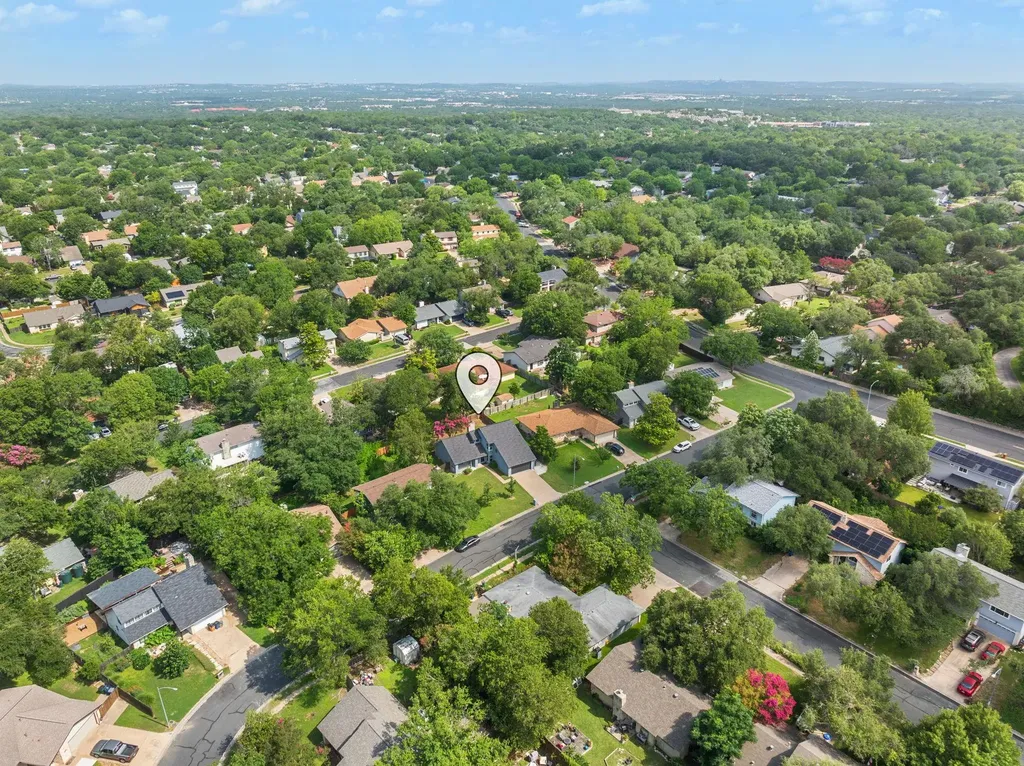 7906 Keneshaw Drive Austin TX 78745