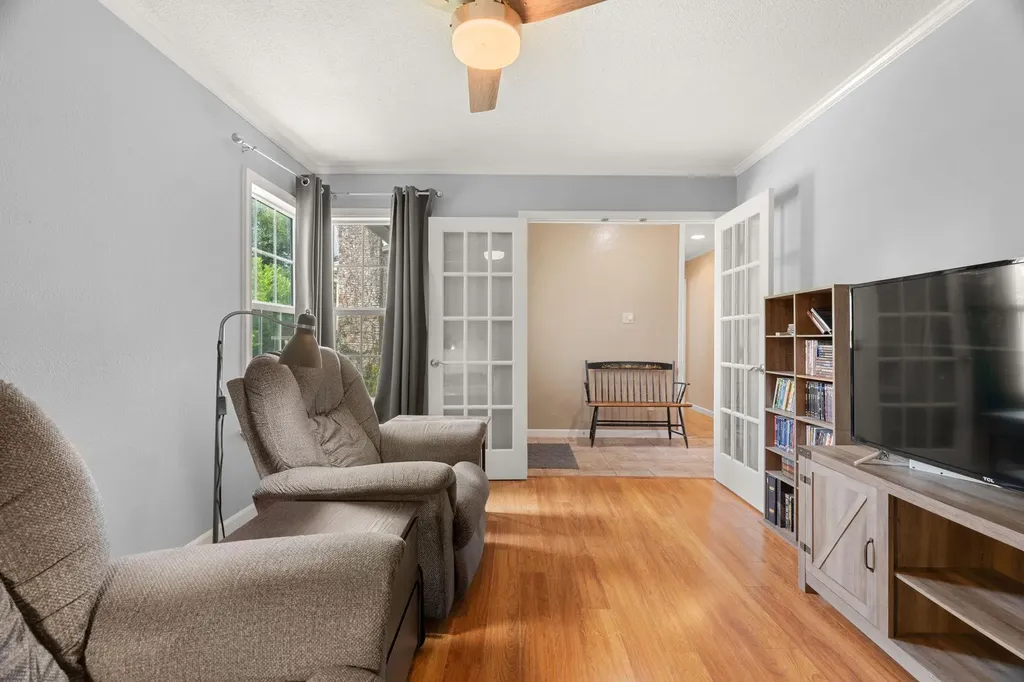 7906 Keneshaw Drive Austin TX 78745