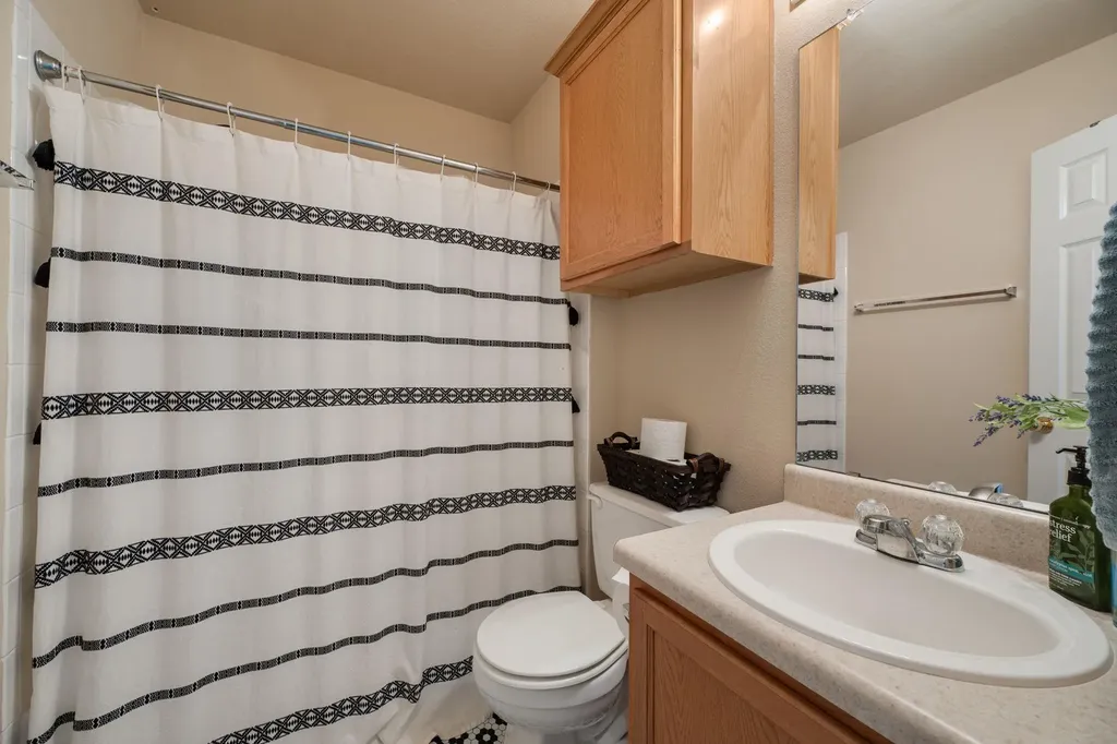 709 N Cascades Avenue Pflugerville TX 78660