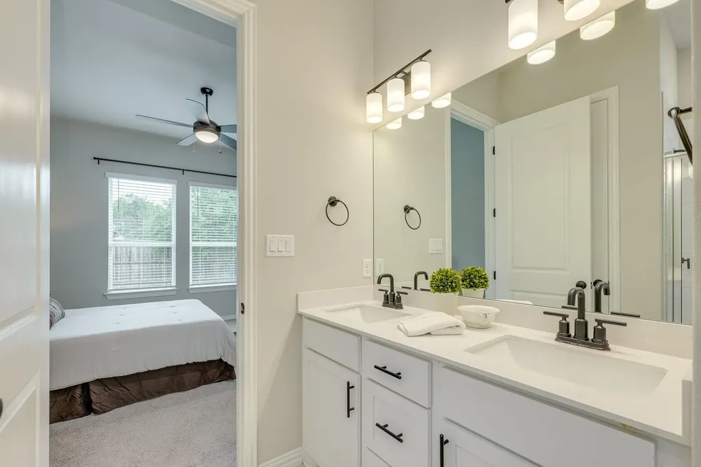 278 Kings Pine Drive Dripping Springs TX 78620