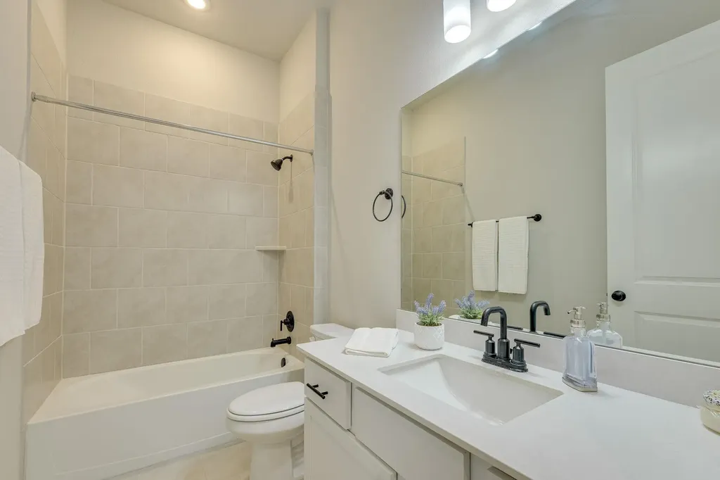 278 Kings Pine Drive Dripping Springs TX 78620
