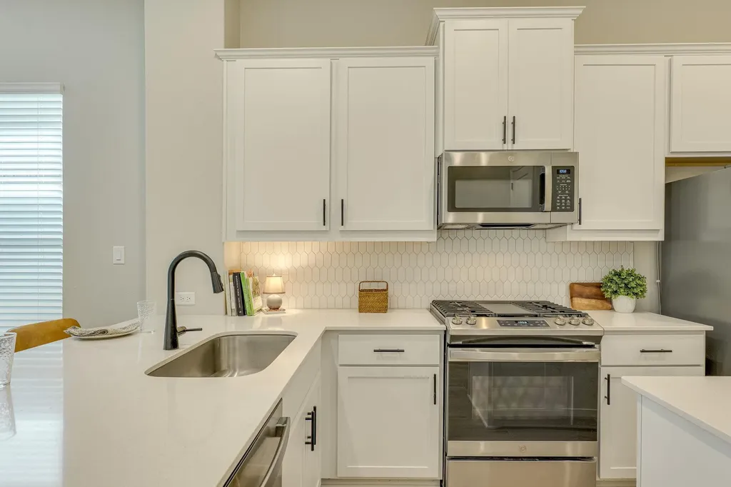 278 Kings Pine Drive Dripping Springs TX 78620