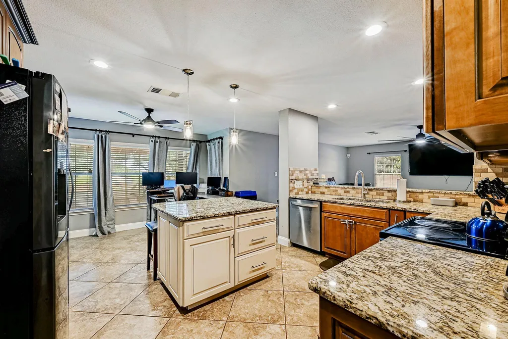 104 N Sumac Lane Georgetown TX 78633