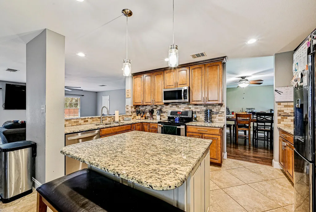 104 N Sumac Lane Georgetown TX 78633