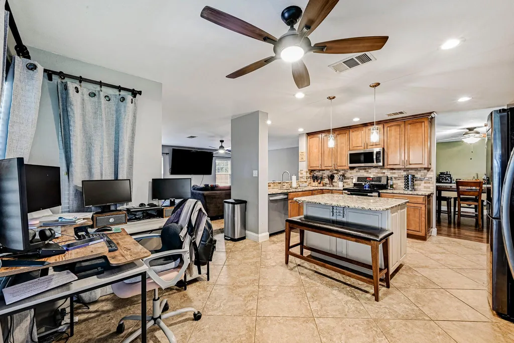 104 N Sumac Lane Georgetown TX 78633