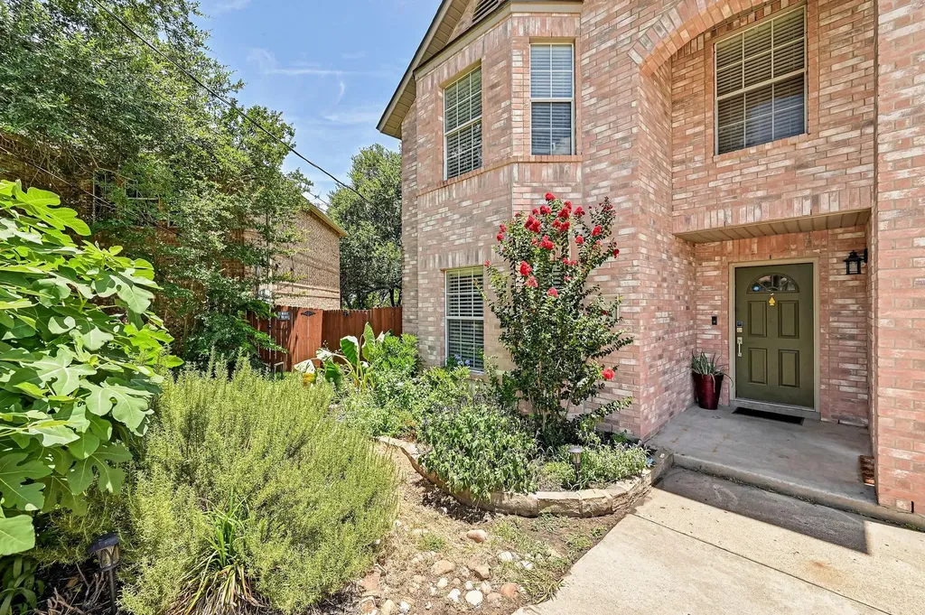 104 N Sumac Lane Georgetown TX 78633