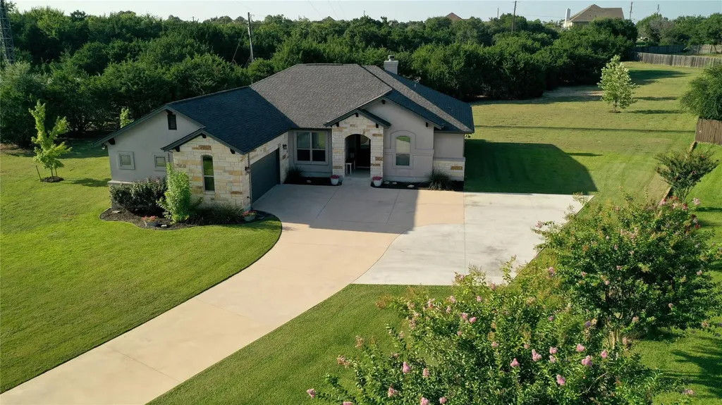 220 Angela Drive Liberty Hill TX 78642