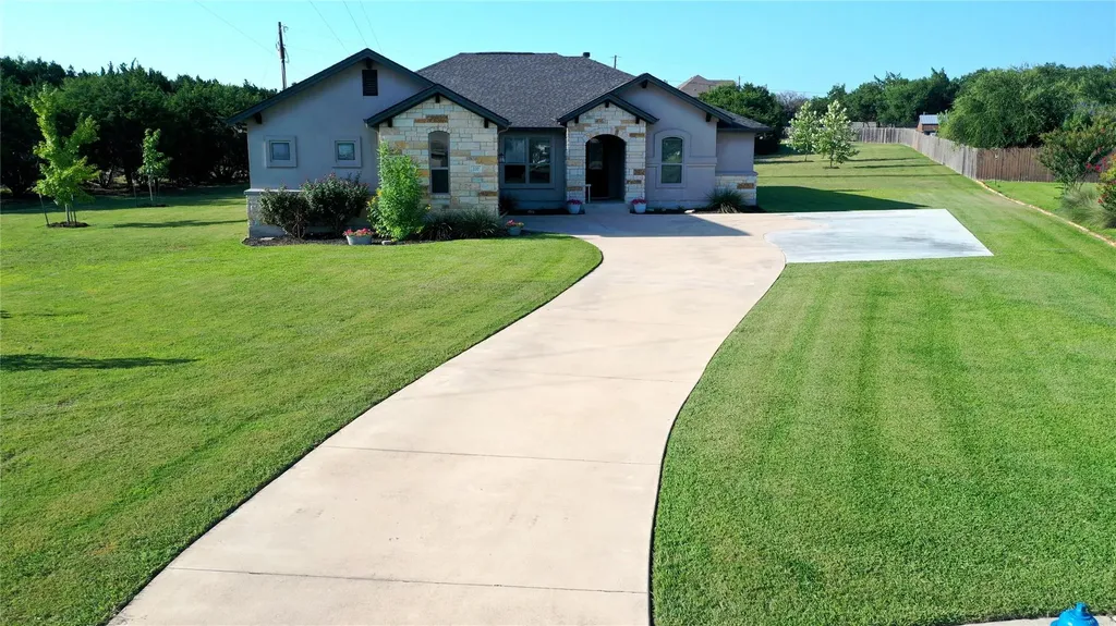 220 Angela Drive Liberty Hill TX 78642