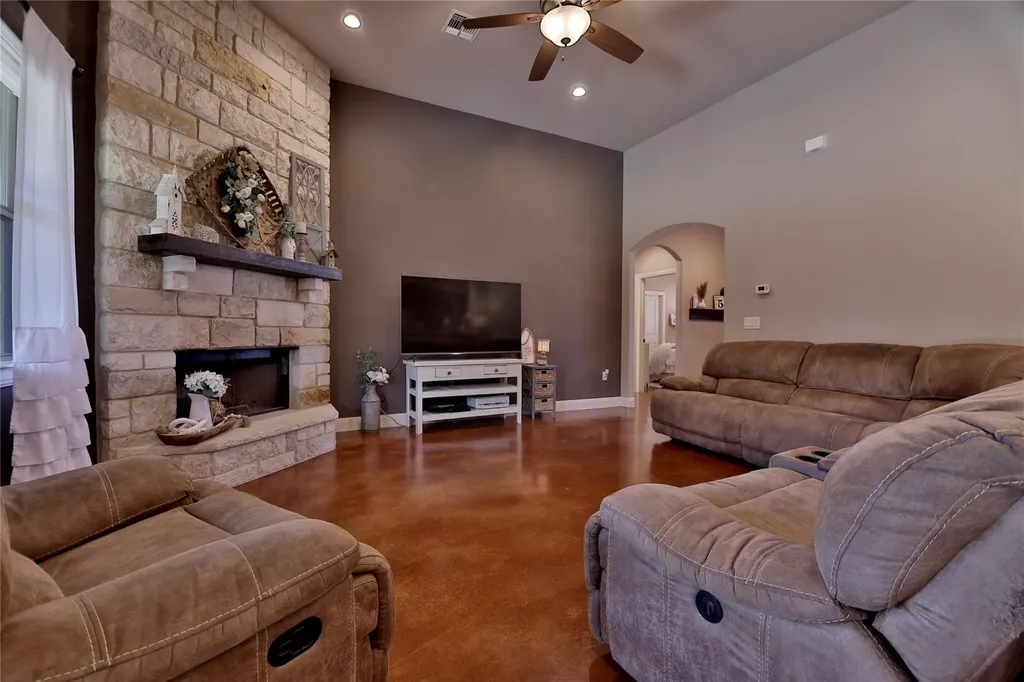 220 Angela Drive Liberty Hill TX 78642