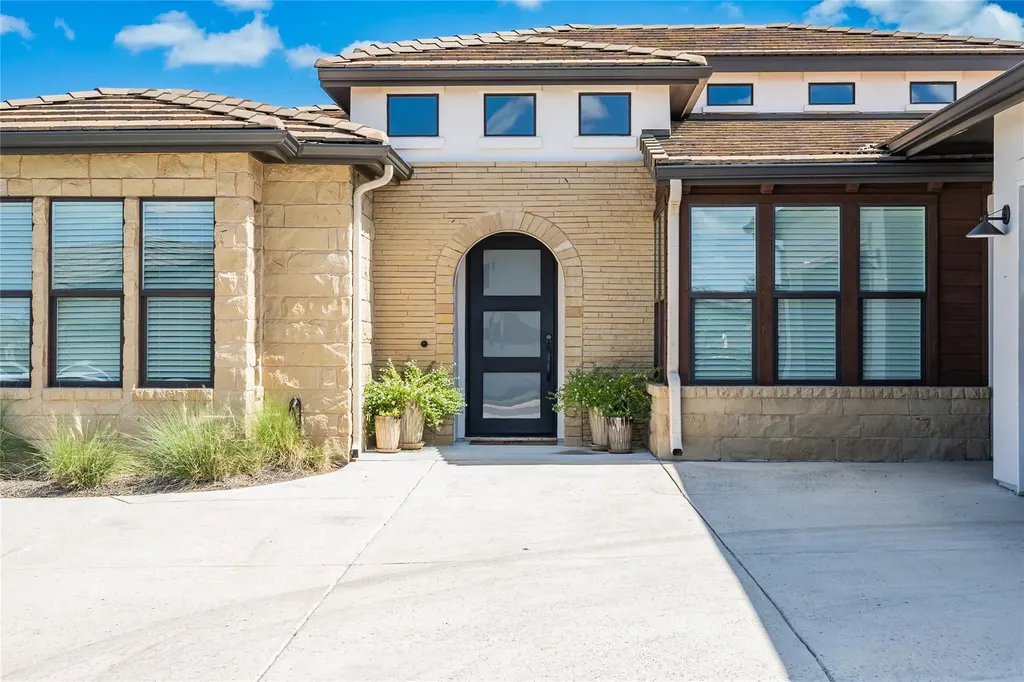 101 Belforte Boulevard Horseshoe Bay TX 78657