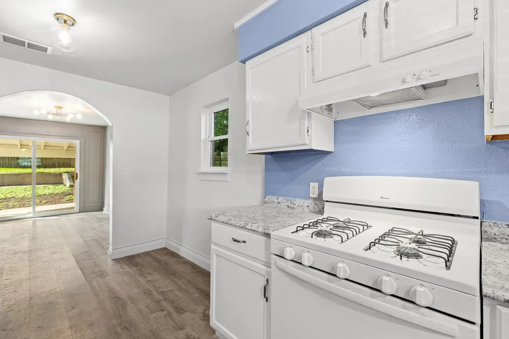 600 Pintail Lane Taylor TX 76574
