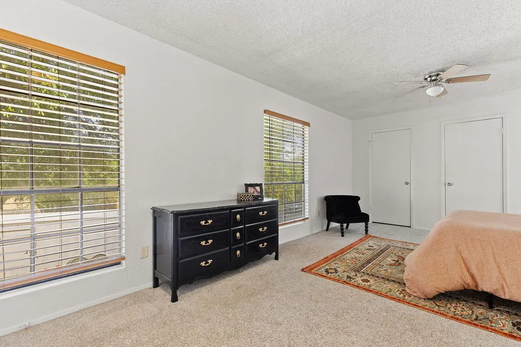 600 Pintail Lane Taylor TX 76574