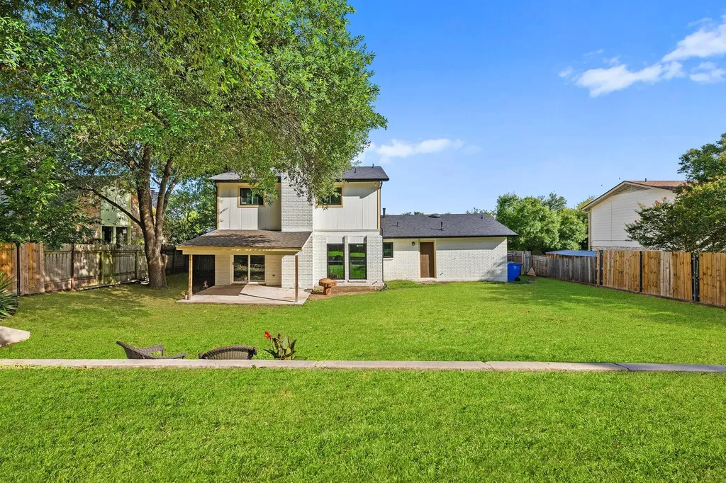 600 Pintail Lane Taylor TX 76574