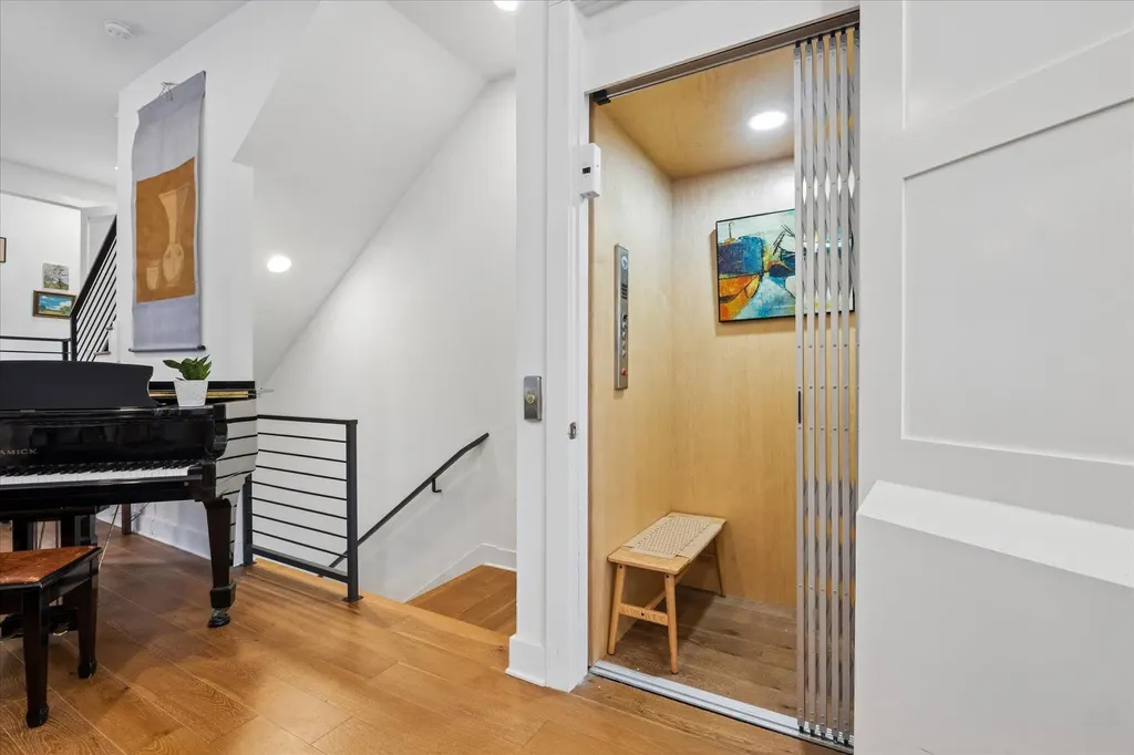 1002 Concordia Avenue Austin TX 78705