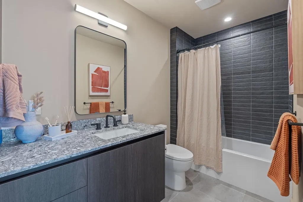 84 East Avenue Austin TX 78701
