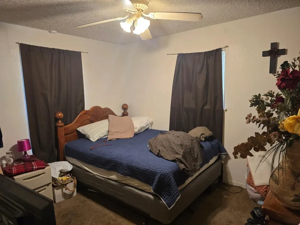 1517 School Street Gonzales TX 78629