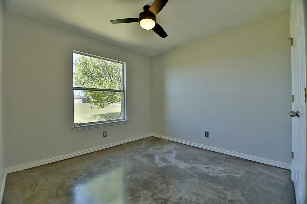 152 Round Up Drive Liberty Hill TX 78642