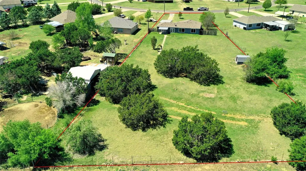 152 Round Up Drive Liberty Hill TX 78642