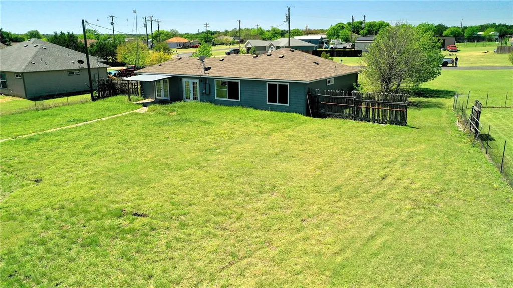 152 Round Up Drive Liberty Hill TX 78642