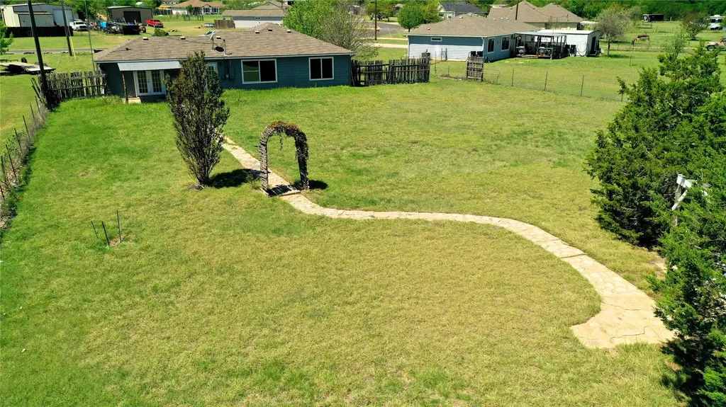 152 Round Up Drive Liberty Hill TX 78642