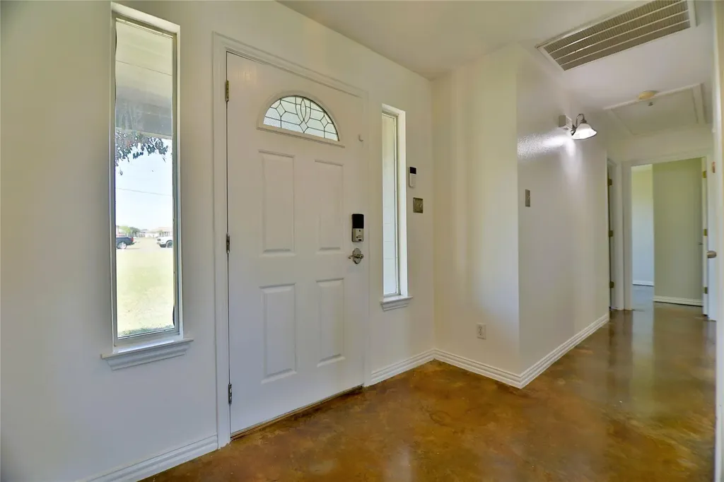 152 Round Up Drive Liberty Hill TX 78642