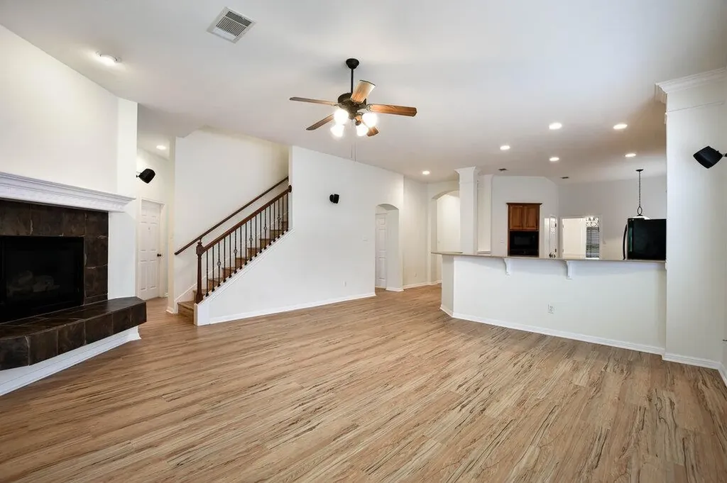 12409 Central Park Drive Austin TX 78732