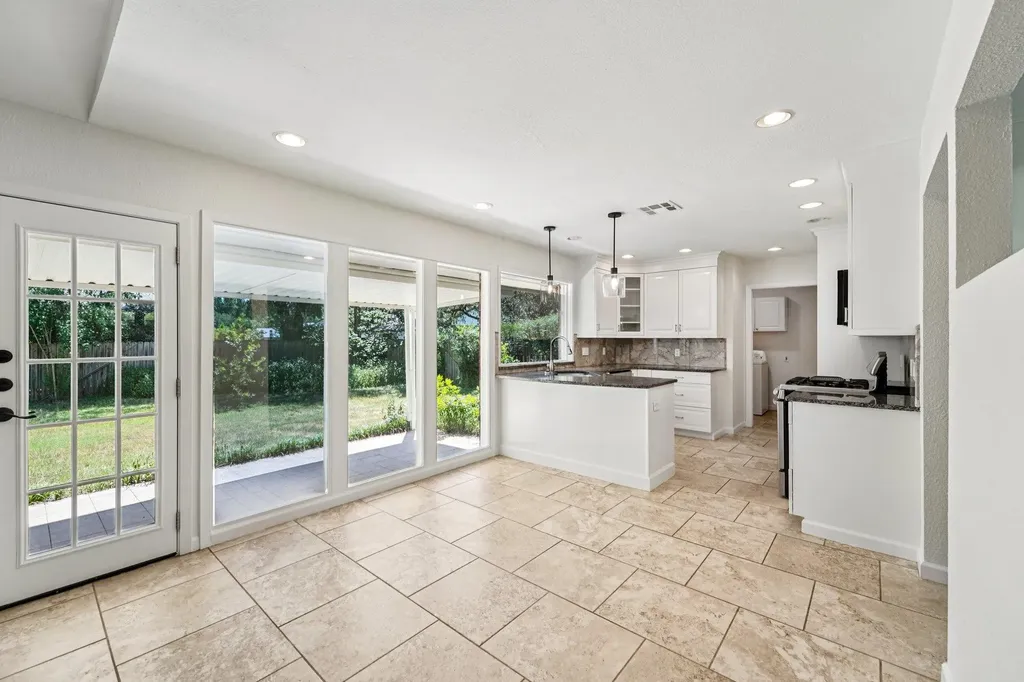 11307 Alhambra Drive Austin TX 78759
