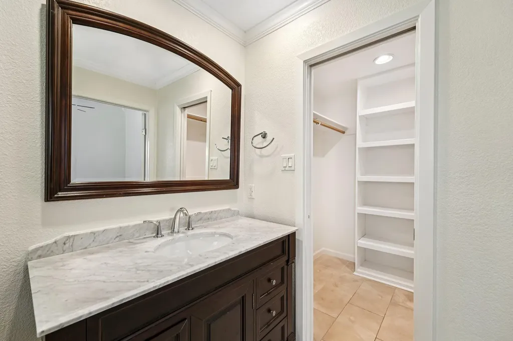 11307 Alhambra Drive Austin TX 78759
