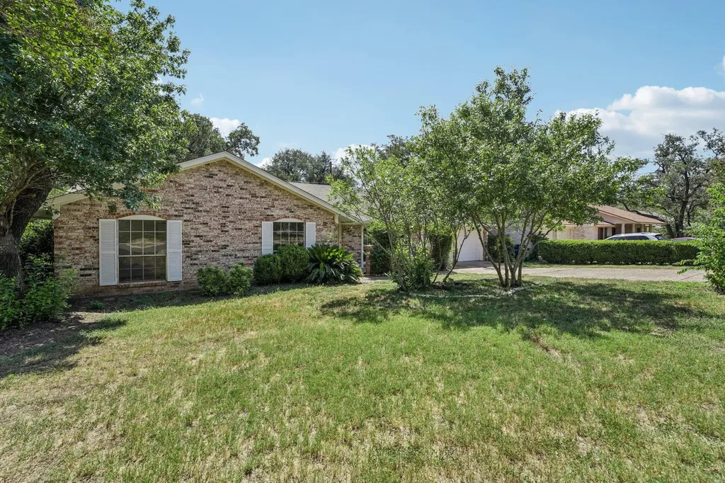 11307 Alhambra Drive Austin TX 78759