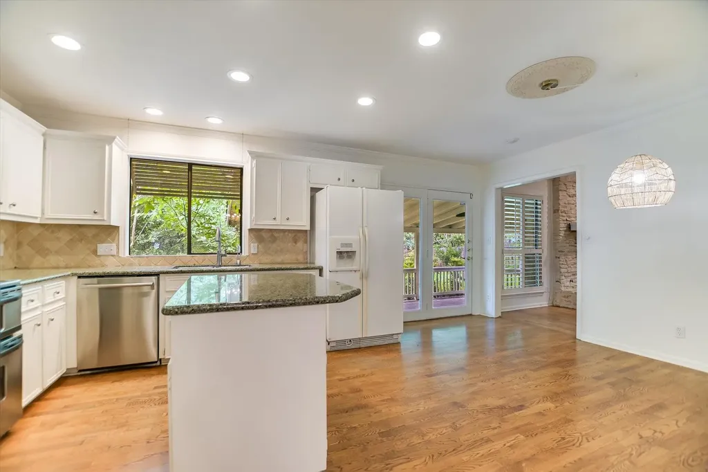 3413 Cactus Wren Way Austin TX 78746