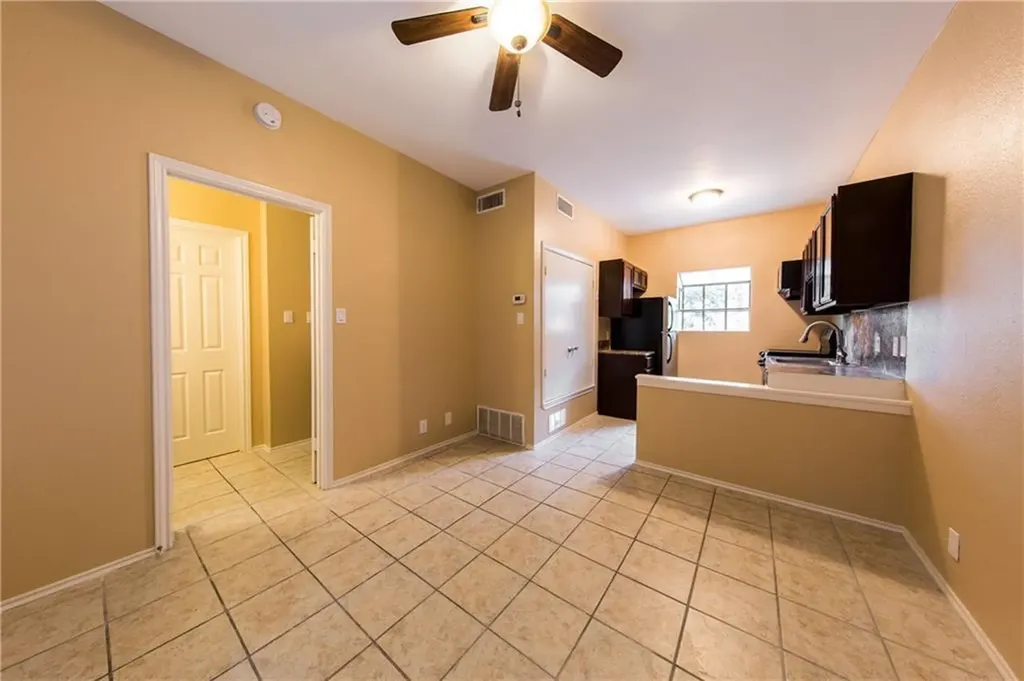 3206 King Street Austin TX 78705