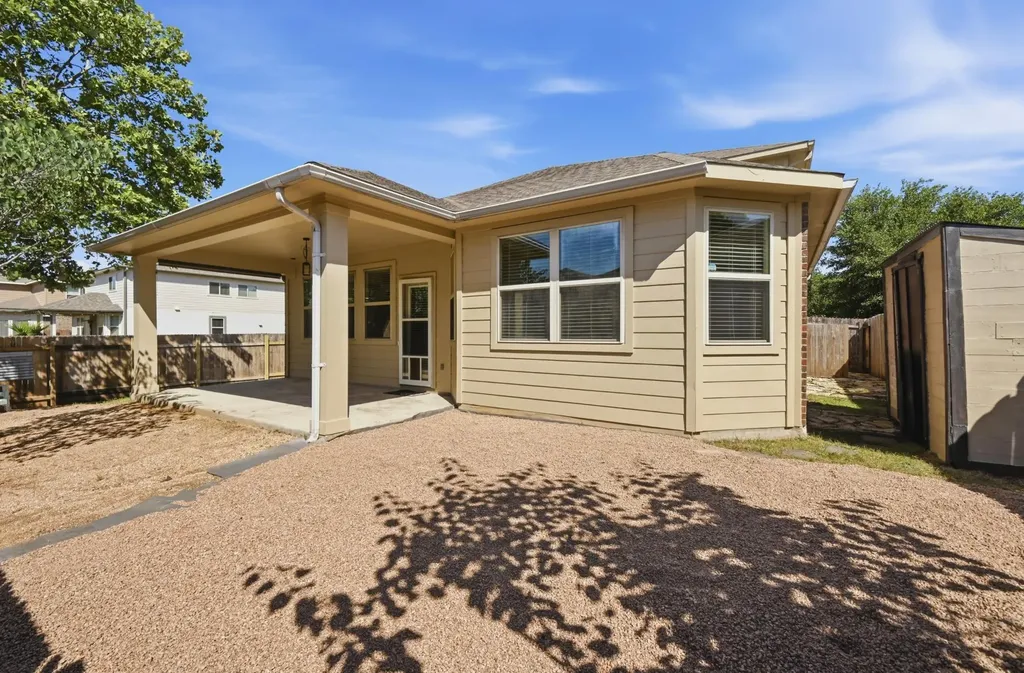 351 Wincliff Drive Buda TX 78610