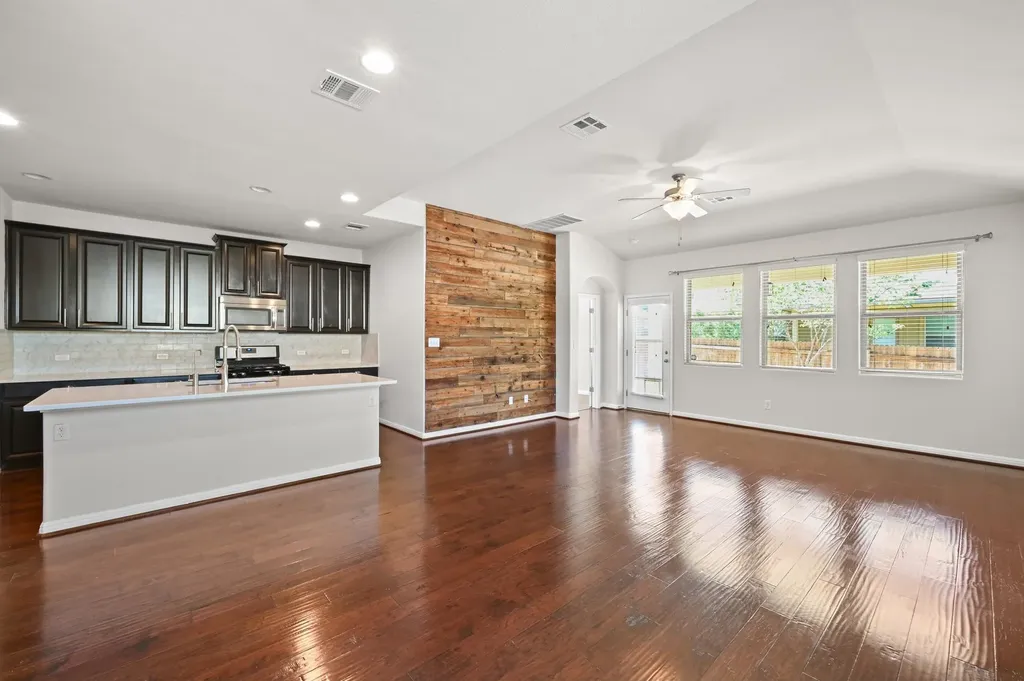 351 Wincliff Drive Buda TX 78610
