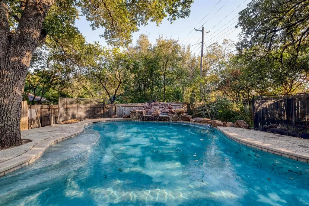 3927 Knollwood Drive Austin TX 78731